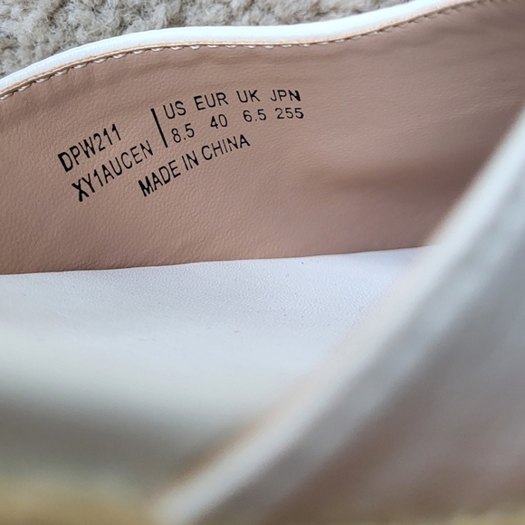 DREAM PAIRS White Ankle Strap Closed-Toe Espadrille Wedges Size 8.5 - Picture 9 of 11